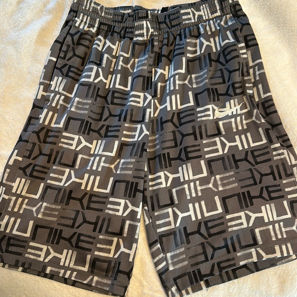 Nike Boys XL shorts